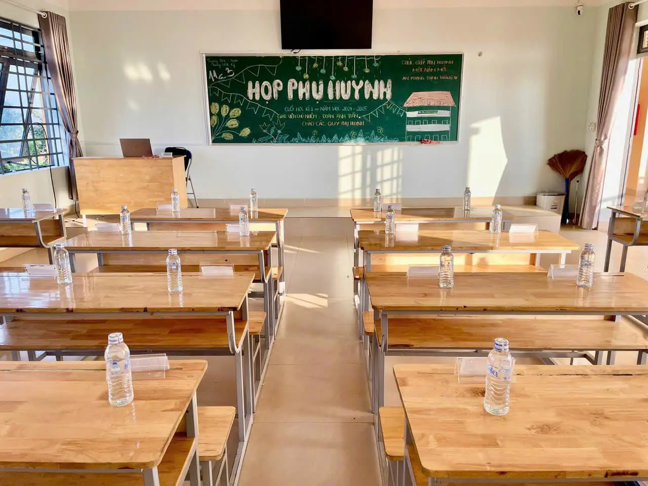  BUỔI HỌP PHỤ HUYNH CUỐI HỌC KÌ 1 NĂM HỌC 2024 - 2025: ĐOÀN KẾT 🔹 YÊU THƯƠNG 🔹QUAN TÂM NHAU